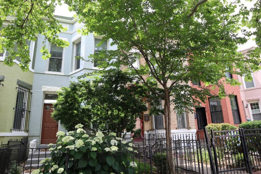 3-Bedroom House With Cute Patio Explore Dc On Foot Ουάσινγκτον Εξωτερικό φωτογραφία