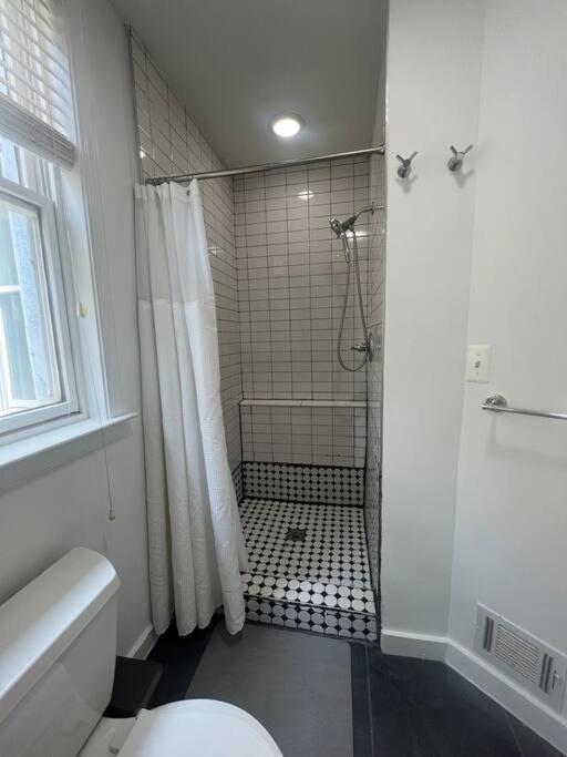 3-Bedroom House With Cute Patio Explore Dc On Foot Ουάσινγκτον Εξωτερικό φωτογραφία